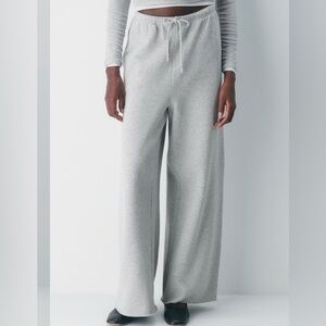 ARITZIA Sweatpants Sz 2 XS Cozy Sweatfleece Mega Flutter Wide Leg Pants Gray